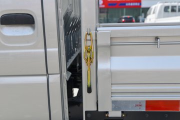 ���� С����W08 1.3L 91���� ���� 2.5��˫������С��(��̥)ͼƬ