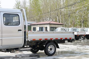 ���� С����W08 1.3L 91���� ���� 2.5��˫������С��(��̥)ͼƬ