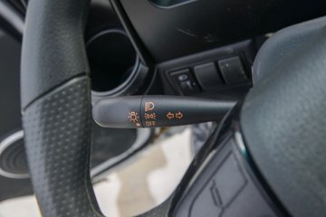����С����W16 1.6L���� 123���� ����5�� 3.1��˫������΢��(�����)ͼƬ