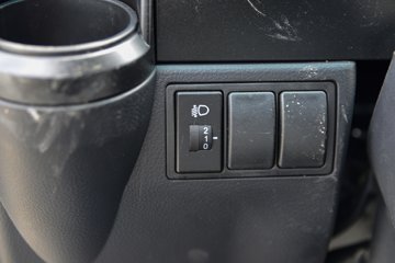 ����С����W16 1.6L���� 123���� ����5�� 3.1��˫������΢��(�����)ͼƬ
