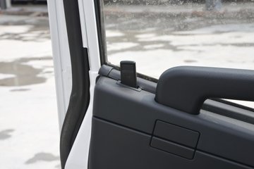 ����С����W16 1.6L���� 123���� ����5�� 3.1��˫������΢��(�����)ͼƬ