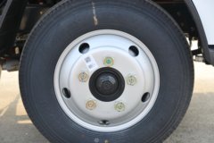 东风多利卡D5 锐能版 2.3L柴油 132马力 5档 3.4米排半栏板轻卡