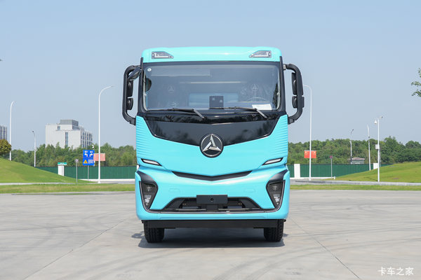 三一重卡 江山SE 复合版  6X4 换电式纯电动牵引车 魔塔588kWh