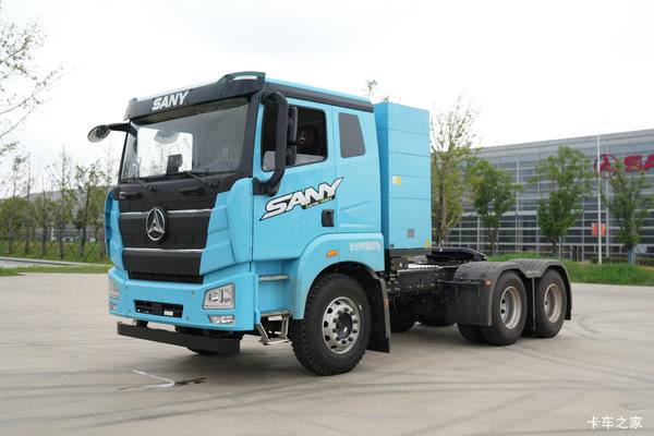 三一重卡江山平顶 标载版 6X4 纯电动牵引车 693kWh