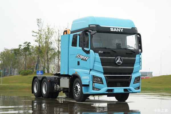 三一重卡 江山高顶 超强版 6X4 纯电动牵引车 亿纬350kWh
