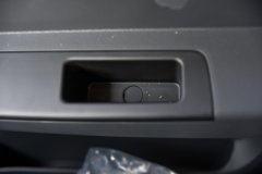 东风多利卡D6-L 超能版 2.4L柴油 155马力 法士特8档 4.17米单排栏板轻卡