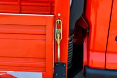 东风多利卡D6-L 超能版 2.4L柴油 155马力 法士特8档 4.17米单排栏板轻卡