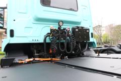 零一汽车 小满400Z 标载版 6X4 纯电动牵引车 中创新航422.87kWh