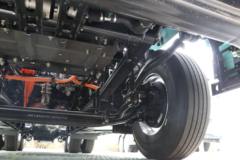 零一汽车 小满400Z 标载版 6X4 纯电动牵引车 中创新航422.87kWh