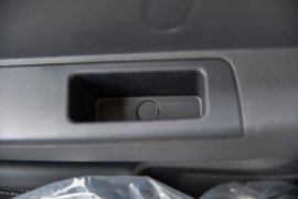 多利卡D6&nbsp;载货车驾驶室                                               图片