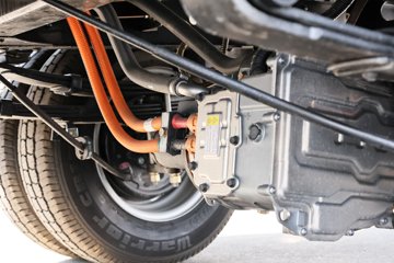 ����ɷ� EV180 3.5T 3.79�׵��Ŵ��綯��դʽ΢��53.58kWhͼƬ