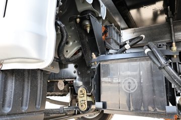 ����ɷ� EV180 3.5T 3.79�׵��Ŵ��綯��դʽ΢��53.58kWhͼƬ