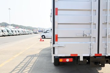 ����ɷ� EV180 3.5T 3.79�׵��Ŵ��綯��դʽ΢��53.58kWhͼƬ