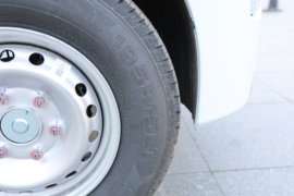 睿立达V7 电动封闭厢货底盘图片