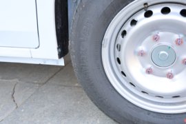 睿立达V7 电动封闭厢货底盘图片