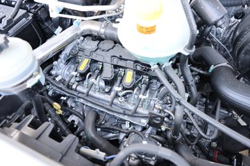 ����ɷ� ����V9+ 2023�� 136���� 2.0T���� 7�� �Զ�ǰ�� �����ж� ���ͼƬ