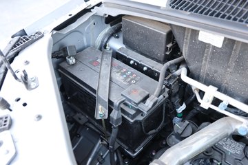 ����ɷ� ����V9+ 2023�� 136���� 2.0T���� 7�� �Զ�ǰ�� �����ж� ���ͼƬ