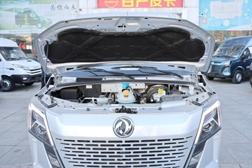 ����ɷ� ����V9+ 2023�� 136���� 2.0T���� 7�� �Զ�ǰ�� �����ж� ���ͼƬ