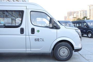 ����ɷ� ����V9+ 2023�� 136���� 2.0T���� 7�� �Զ�ǰ�� �����ж� ���ͼƬ