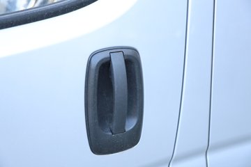 ����ɷ� ����V9+ 2023�� 136���� 2.0T���� 7�� �Զ�ǰ�� �����ж� ���ͼƬ