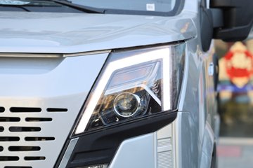 ����ɷ� ����V9+ 2023�� 136���� 2.0T���� 7�� �Զ�ǰ�� �����ж� ���ͼƬ