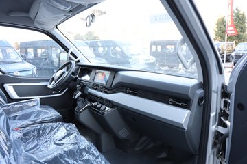 ����ɷ� ����V9+ 2023�� 136���� 2.0T���� 7�� �Զ�ǰ�� �����ж� ���ͼƬ