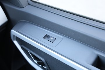 ����ɷ� ����V9+ 2023�� 136���� 2.0T���� 7�� �Զ�ǰ�� �����ж� ���ͼƬ