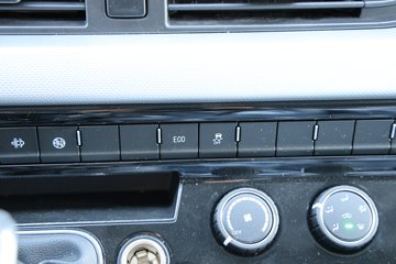 ����ɷ� ����V9+ 2023�� 136���� 2.0T���� 7�� �Զ�ǰ�� �����ж� ���ͼƬ