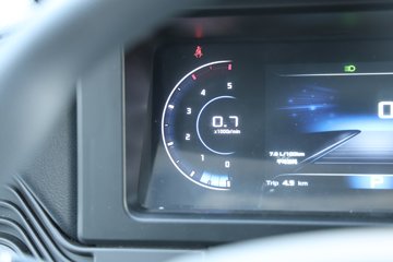 ����ɷ� ����V9+ 2023�� 136���� 2.0T���� 7�� �Զ�ǰ�� �����ж� ���ͼƬ