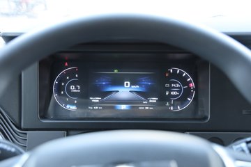 ����ɷ� ����V9+ 2023�� 136���� 2.0T���� 7�� �Զ�ǰ�� �����ж� ���ͼƬ