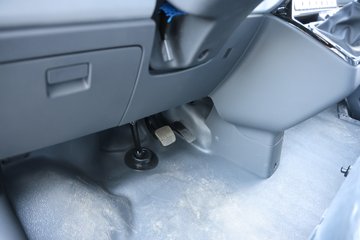 ����ɷ� ����V9+ 2023�� 136���� 2.0T���� 7�� �Զ�ǰ�� �����ж� ���ͼƬ