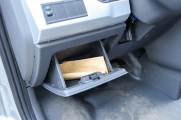 ����ɷ� ����V9+ 2023�� 136���� 2.0T���� 7�� �Զ�ǰ�� �����ж� ���ͼƬ