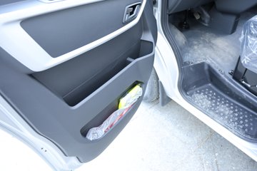 ����ɷ� ����V9+ 2023�� 136���� 2.0T���� 7�� �Զ�ǰ�� �����ж� ���ͼƬ