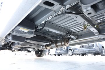 ����ɷ� ����V9+ 2023�� 136���� 2.0T���� 7�� �Զ�ǰ�� �����ж� ���ͼƬ