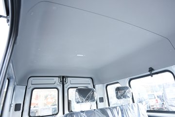 ����ɷ� ����V9+ 2023�� 136���� 2.0T���� 7�� �Զ�ǰ�� �����ж� ���ͼƬ