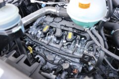 东风股份 御风V9+ 2023款 136马力 2.0T柴油 6座 手动前驱 短轴低顶 轻客