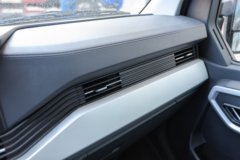 东风股份御风V9+ 2.0T柴油 143马力 3座手动 长轴高顶封闭货车