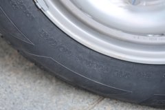 东风股份御风V9+ 2.0T柴油 143马力 3座手动 长轴高顶封闭货车