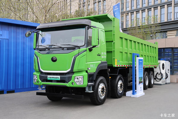 宇通重卡 31T 8X4 8米纯电动自卸车 宁德时代400kWh