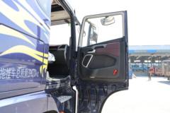 青岛解放 鹰途 商务舱 580马力 6X4 LNG自动档牵引车(液缓)