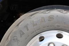 青岛解放 鹰途 商务舱 580马力 6X4 LNG自动档牵引车(液缓)
