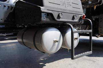 �ൺ��� ӥ; ����� 580���� 6X4 LNG�Զ���ǣ����(Һ��)ͼƬ