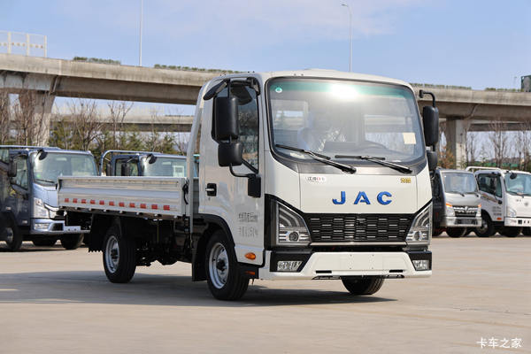 江淮 领跑EV3 3.4T 3.7米单排纯电动厢式轻卡41.86kWh