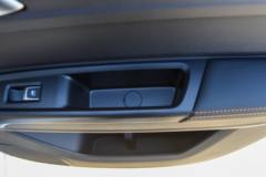 江铃 宝典 2025款 2.5T柴油 160马力 手动两驱 长轴平底箱双排皮卡