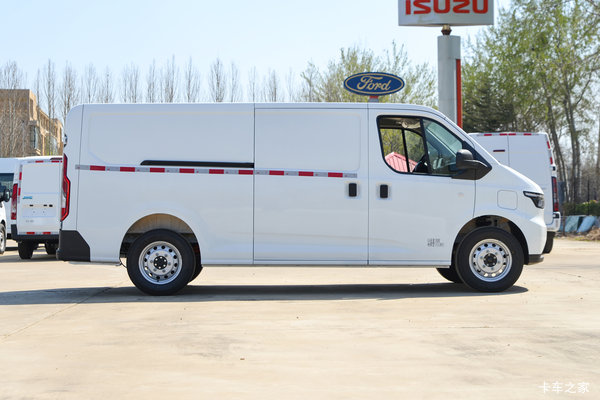 ����һ���ܶ��Ŀ�����������E��˳��������һ����̴�����