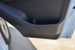江铃汽车 E福顺 2025款 盲窗版 5.185米纯电动中轴低顶封闭货车53.58kWh