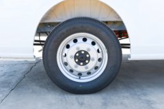 江铃汽车 E福顺 2025款 盲窗版 5.185米纯电动中轴低顶封闭货车53.58kWh