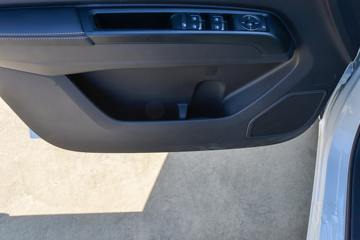 ���� ���� 2025�� 2.5T���� 160���� �Զ����� ����ƽ����˫��Ƥ��ͼƬ