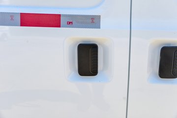 �������� E��˳ 2025�� ä���� 5.185�״��綯�����ж���ջ���53.58kWhͼƬ