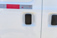 江铃汽车 E福顺 2025款 盲窗版 5.185米纯电动中轴中顶封闭货车53.58kWh